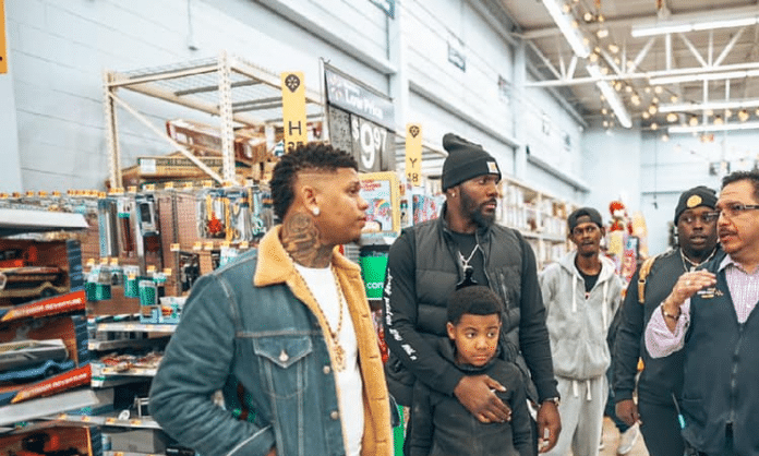 dez bryant yella beezy buying toys at walmart