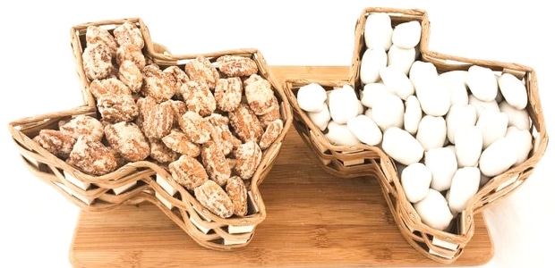 texas shaped pecan gift basket with flavors