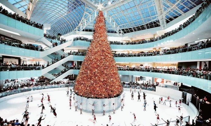 galleria dallas christmas tree tallest indoor christmas tree in the usa
