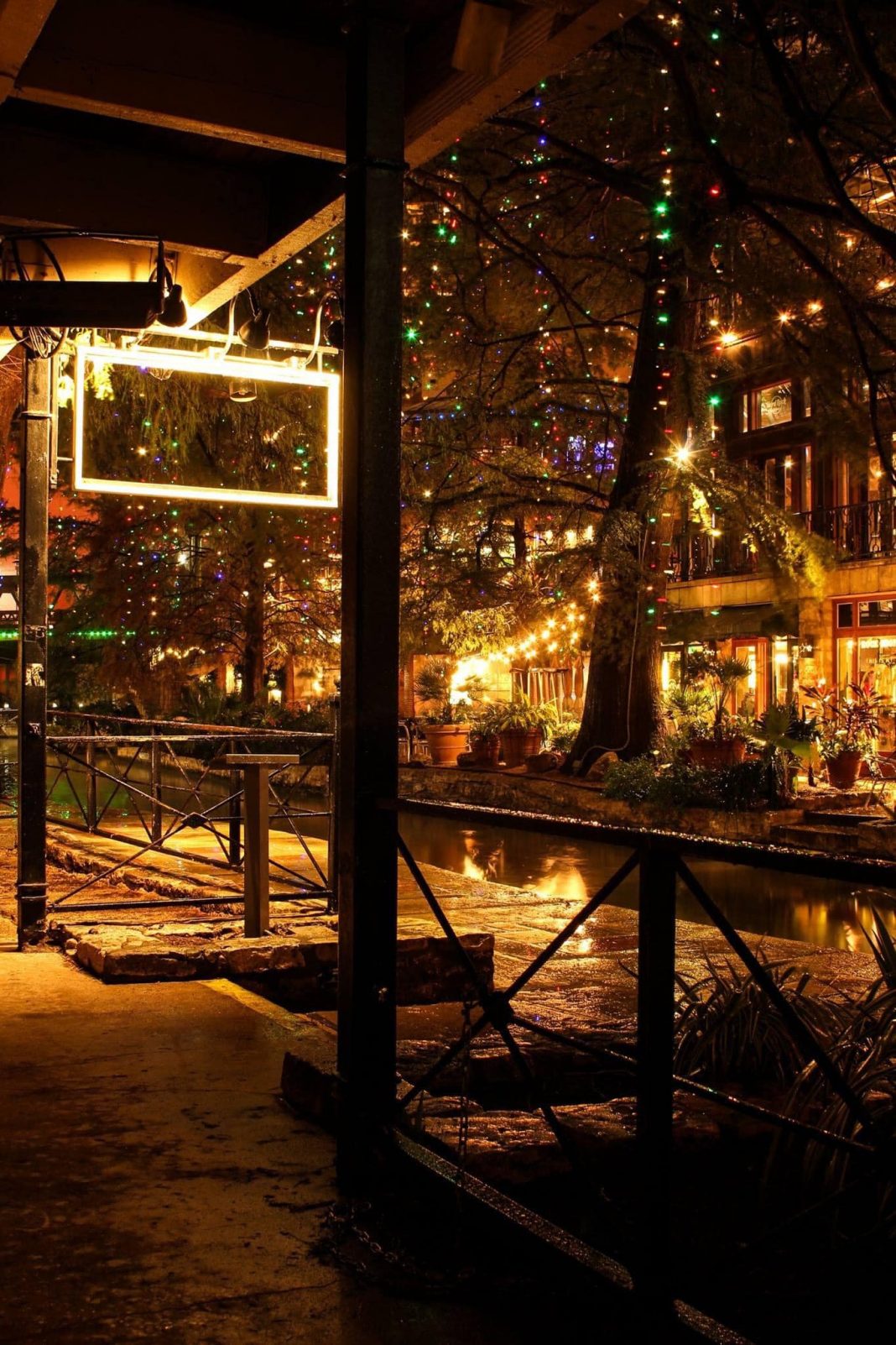 Everything You Need to Know About the San Antonio River Walk Christmas