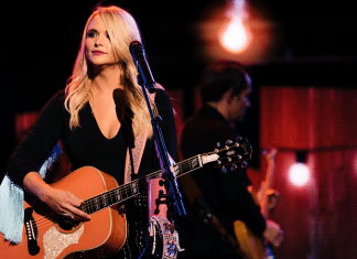 miranda lambert on stage