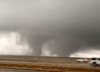 Texas panhandle twin tornadoes touch down