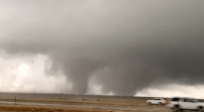 Texas panhandle twin tornadoes touch down