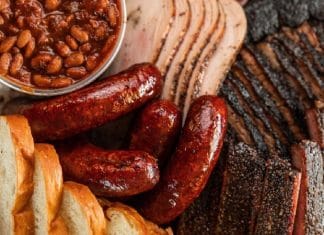 meat plate from goldee's barbecue in fort worth texas