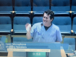 alex primetime stein rapping about vaccinations at dallas city council meeting