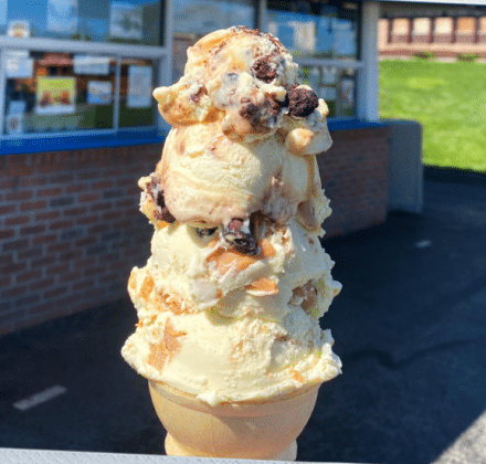 Ohio-Based Ice Cream Chain Handel's Homemade Ice Cream Opens in Arlington
