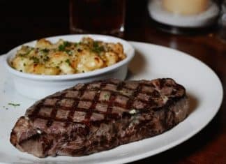 J. Alexanderās Brings Its Signature American Dining Experience to Plano