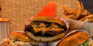Music-Themed Smashburger Concept Launches in Downtown Plano